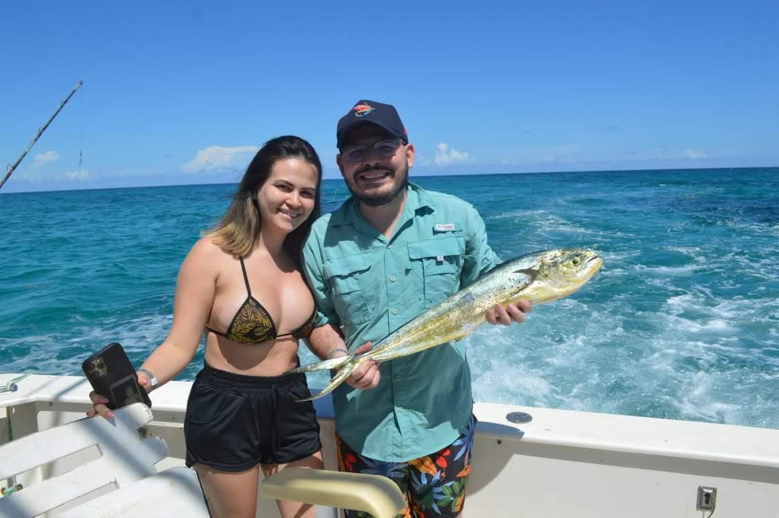 Jennifer & Mark Davis's Mahi-Mahi catch